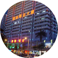 根據每位客戶的資金情況和當地市場情況、用心做出更適合經營的設計